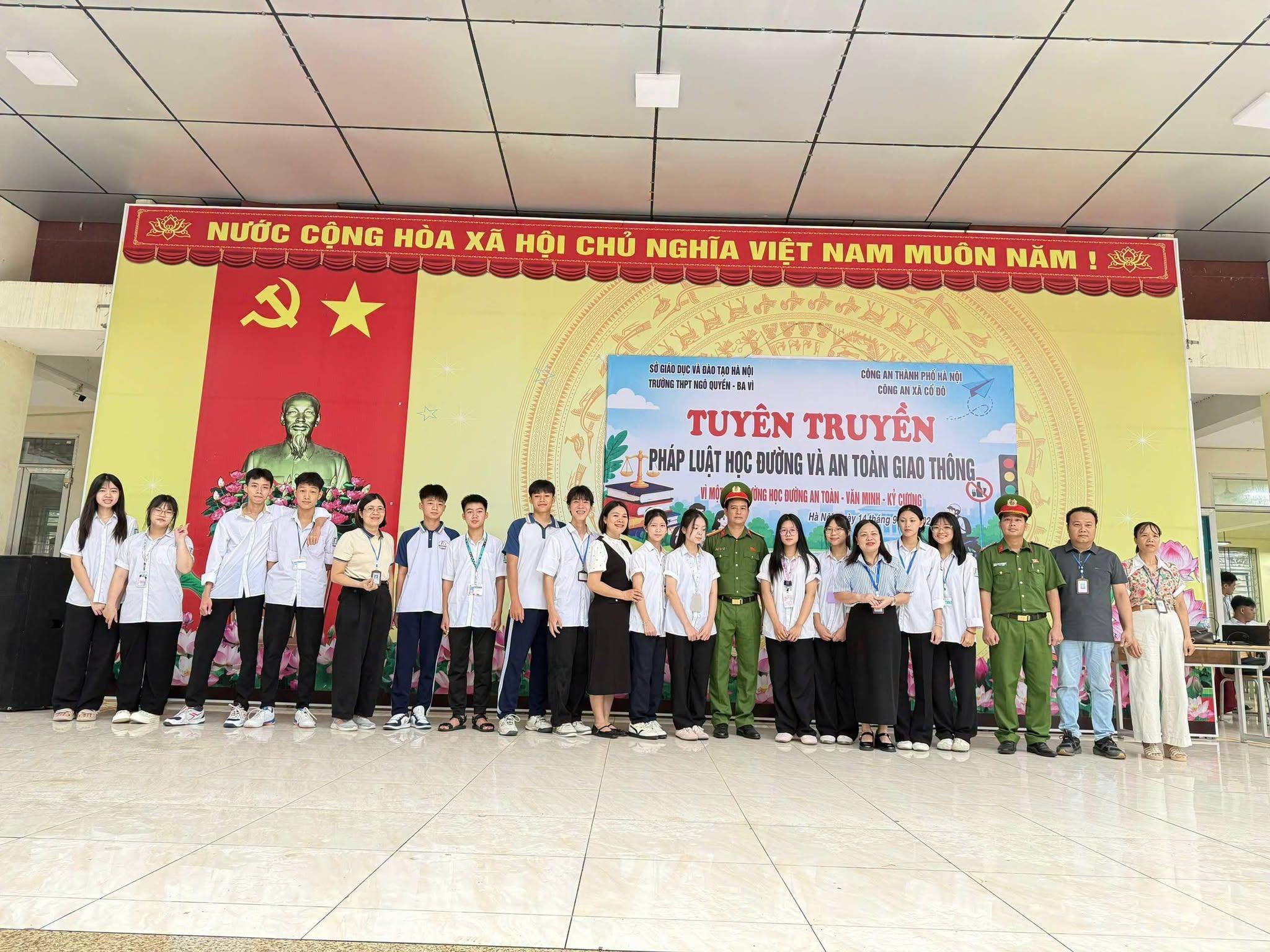 TUYÊN TRUYỀN PHÁP LUẬT HỌC ĐƯỜNG - NÂNG CAO Ý THỨC AN TOÀN GIAO THÔNG