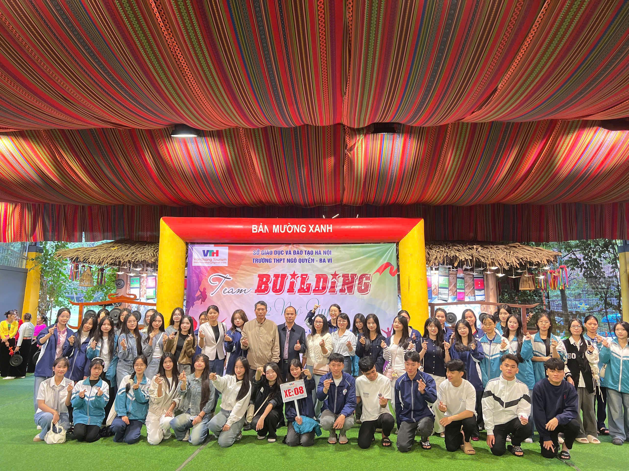BUỔI NGOẠI KHÓA HOẠT ĐỘNG TRẢI NGHIỆM TẠI BẢN MƯỜNG XANH CỦA KHỐI 12 TRƯỜNG THPT NGÔ QUYỀN - BA VÌ